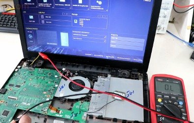 تعمیر لپ تاپ آبخورده Asus با ایراد رندوم روشن شدن